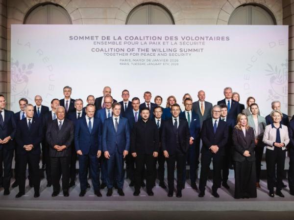 Ponad 30 państw tzw. koalicji chętnych przyjęło „deklarację paryską” określającą gwarancje bezpieczeństwa dla Ukrainy po ewentualnym zawieszeniu broni. Paryż, 6 stycznia 2026 r.