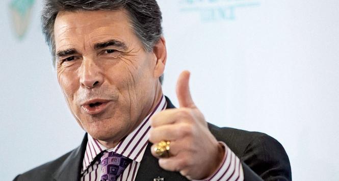 Rick Perry cieszy się szczególnym uwielbieniem konserwatystów religijnych. Wiece z jego udziałem przekształcają się w nabożeństwa