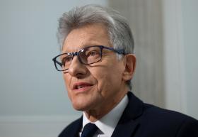 Poseł Stanisław Piotrowicz zapewnia, że Adam Tomczyński nadaje się na stanowisko sędziego Sądu Najwyższego.