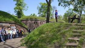 Świnoujście, Fort Wschodni, pożegnanie wycieczki.