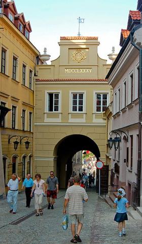 Brama Grodzka – siedziba Teatru NN.