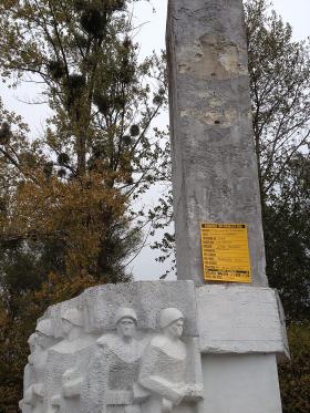 Im bardziej generał jest niechciany w Pieniężnie, tym bardziej odżywa w Rosji jako bohater narodowy, postać legendarna, pogromca faszystów.