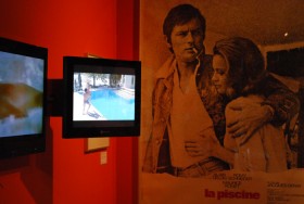 Z Alainem Delonem (który był podobno największą miłością jej życia) w Basenie.