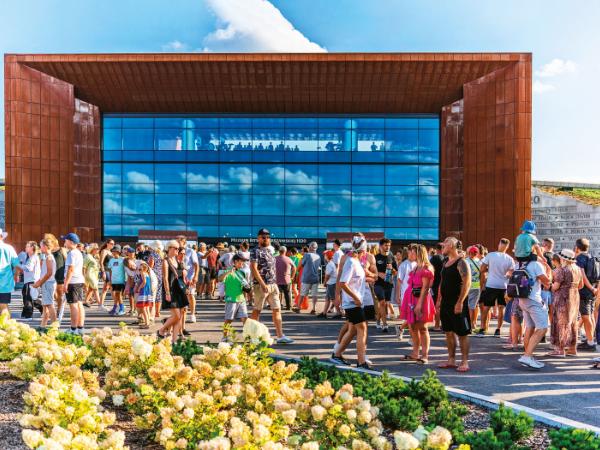 Muzeum stanęło w miejscu dawnej bitwy, czyli... pośrodku niczego.