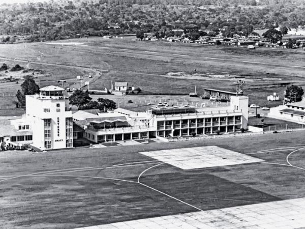 Stare lotnisko w Entebbe.