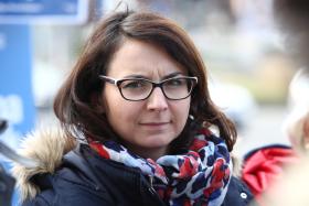 Kamila nie pamięta, w jakich okolicznościach i przy jakiej akcji Młodego Centrum poznała Michała. Ale już jako para trzymali kciuki za pomarańczową rewolucję na Ukrainie.