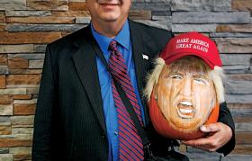 „Niech Ameryka znów będzie wielka” – hasło wyborcze Donalda Trumpa.