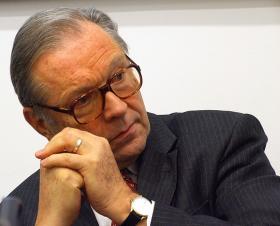 „Kiedy czytam pisma mistyków, nic nie rozumiem, a czasem przy oglądaniu Andrieja Tarkowskiego taki dreszcz pójdzie po plecach, jakbym coś ważnego poczuł”.