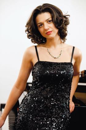 Khatia Buniatishvili też pracuje w wakacje.
