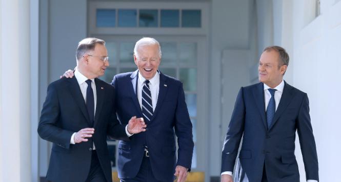 Prezydenci Polski i Ameryki Andrzej Duda i Joe Biden oraz polski premier Donald Tusk. Waszyngton, 12 marca 2024 r.