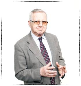 Prof. Antoni Kamiński, socjolog, kierownik Zakładu Bezpieczeństwa Międzynarodowego i Studiów Strategicznych w Polskiej Akademii Nauk.