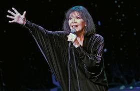 Juliette Gréco. Dla nowego pokolenia polskiej inteligencji wzorem były piwnice artystyczne powojennego Paryża i francuskie piosenki.