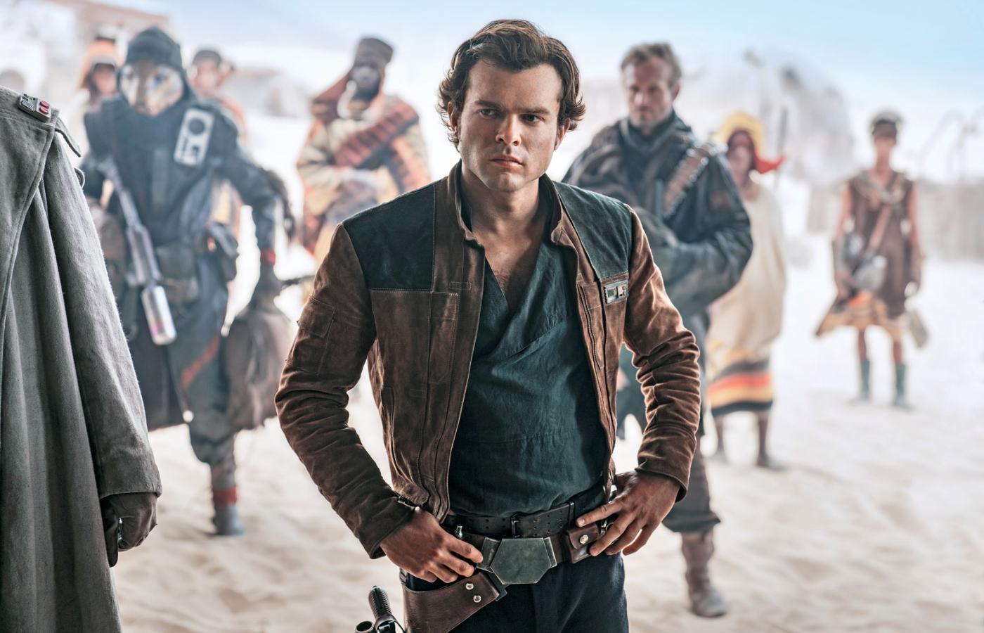 Alden Ehrenreich jako tytułowy bohater filmu „Han Solo: Gwiezdne wojny – historie”.