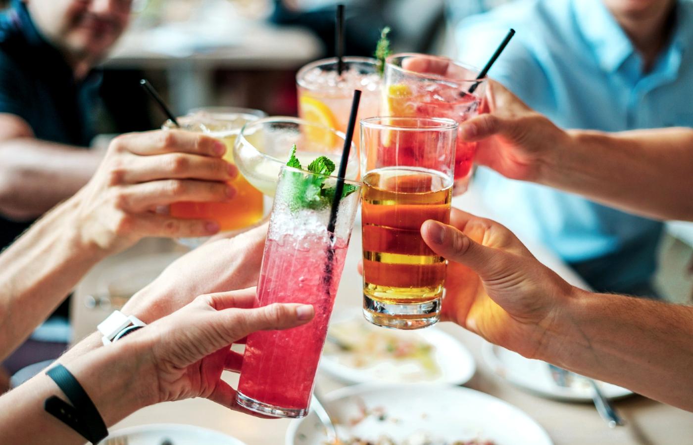 Co rozumieć przez umiarkowane spożycie alkoholu?