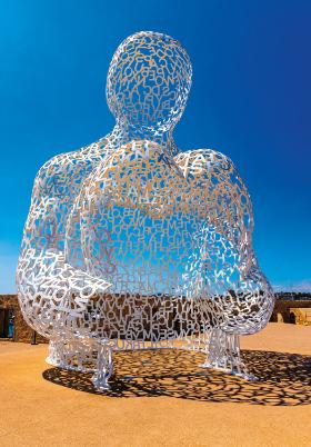 Nomada, rzeźba we francuskim Antibes autorstwa Jaume Plensy.