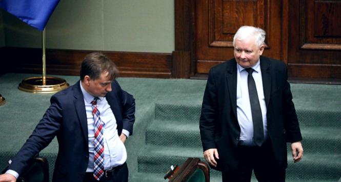 Zbigniew Ziobro i Jarosław Kaczyński w Sejmie. Zdjęcie z 24 lipca 2020 r.