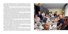 Kim jesteśmy, jak kiedyś mieszkaliśmy, a jak mieszkamy teraz. Czar meblościanki i polskiego stołu.