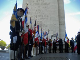 ...oraz pocztów sztandarowych.