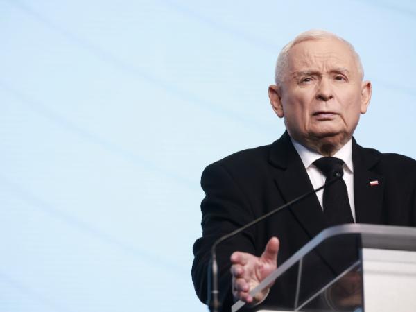 Temat tygodnia: Wojciech Szacki: Jarosław Kaczyński żyje w świecie, w którym ma 40% poparcia