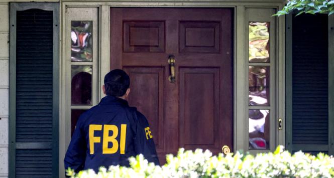 Dom Johna Boltona, byłego doradcy Donalda Trumpa ds. bezpieczeństwa narodowego i jego surowego krytyka, stał się obiektem nalotu FBI.