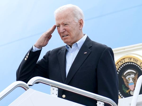 Joe Biden wyrusza do Europy z bazy Andrews w stanie Maryland.