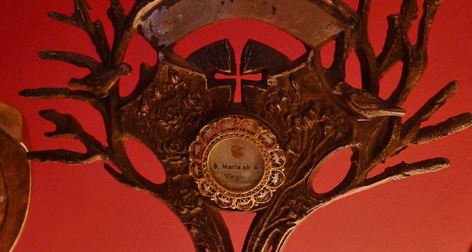 Jeden z relikwiarzy z Leśnej - bł. Maria Virginis.