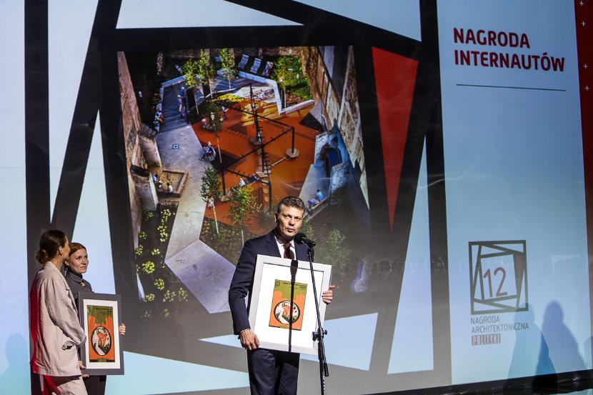 Laureatem Nagrody Internautów został Park kieszonkowy w Bytomiu, za nagrodę dziękuje Mariusz Wołosz, prezydent Bytomia.
