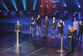 Prezydent Bronisław Komorowski! Z gratulacjami dla laureatów.