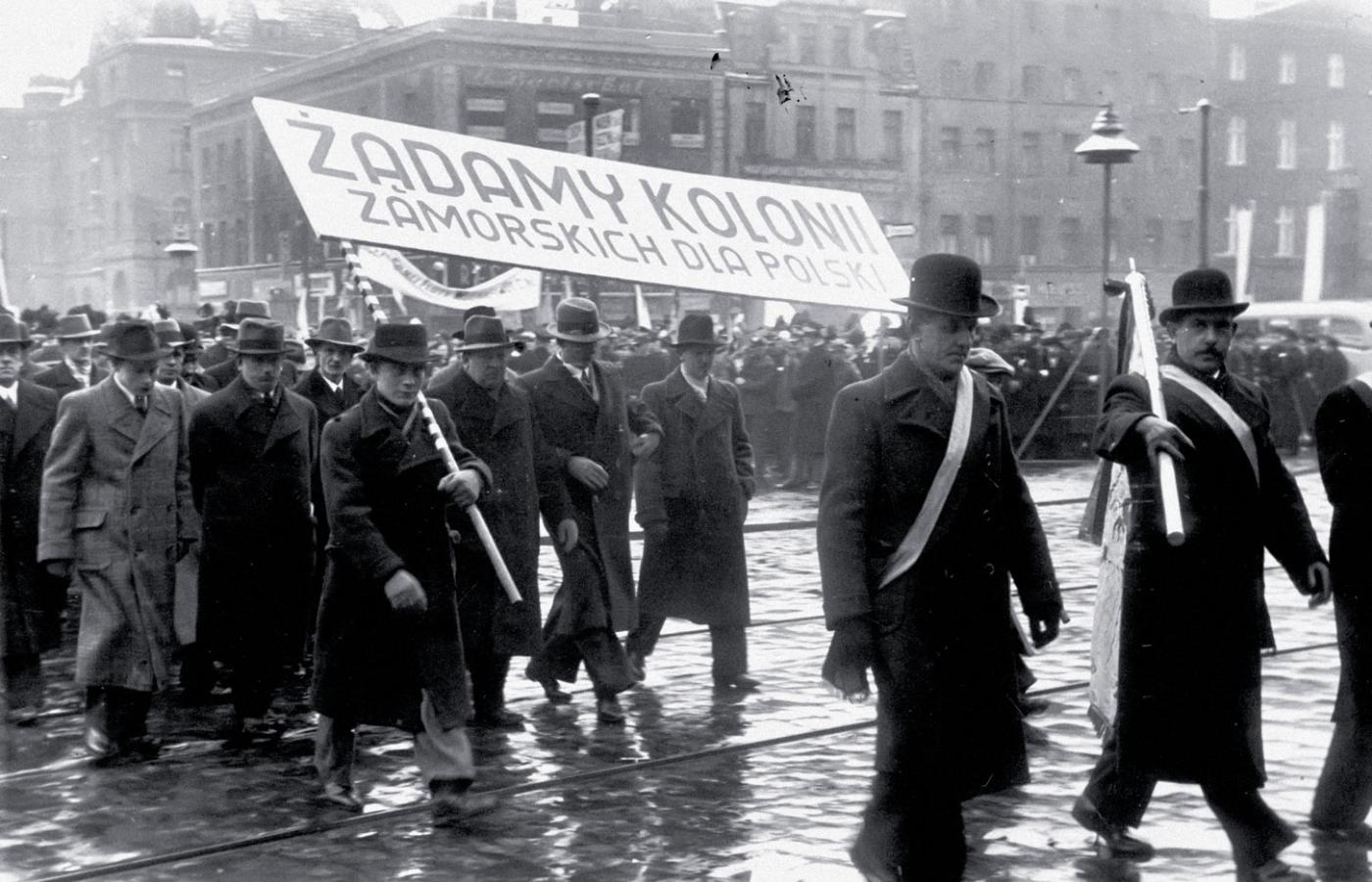 Pochód Ligi Morskiej i Kolonialnej w Katowicach, lata 30.