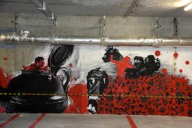 Od lewej: Jerzy Stuhr z filmu „Kingsajz” (reż. Julisz Machulski), kadr z filmu „Dług” (reż. Krzysztof Krauze)