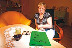 Danuta Staszewska już trzeci rok walczy o zwrot ciała matki.