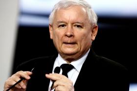 Choć Jarosław Kaczyński powtarza, że trzeba skończyć z Polską resortową, a gospodarka powinna być zarządzana jedną ręką, to praktyka idzie w odwrotnym kierunku.