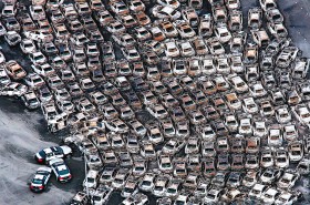 Samochody z fabryki Sendai, jednego z miast najbardziej zniszczonych podczas kataklizmu.