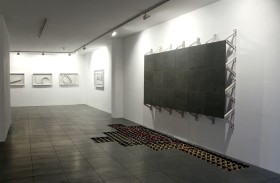 Le Guern (Warszawa). Bez fajerwerków i spektakularnych przedsięwzięć, ale i bez artystycznych słabości. Na zdj. wspomnienie z wystawy Przemysława Jasielskiego