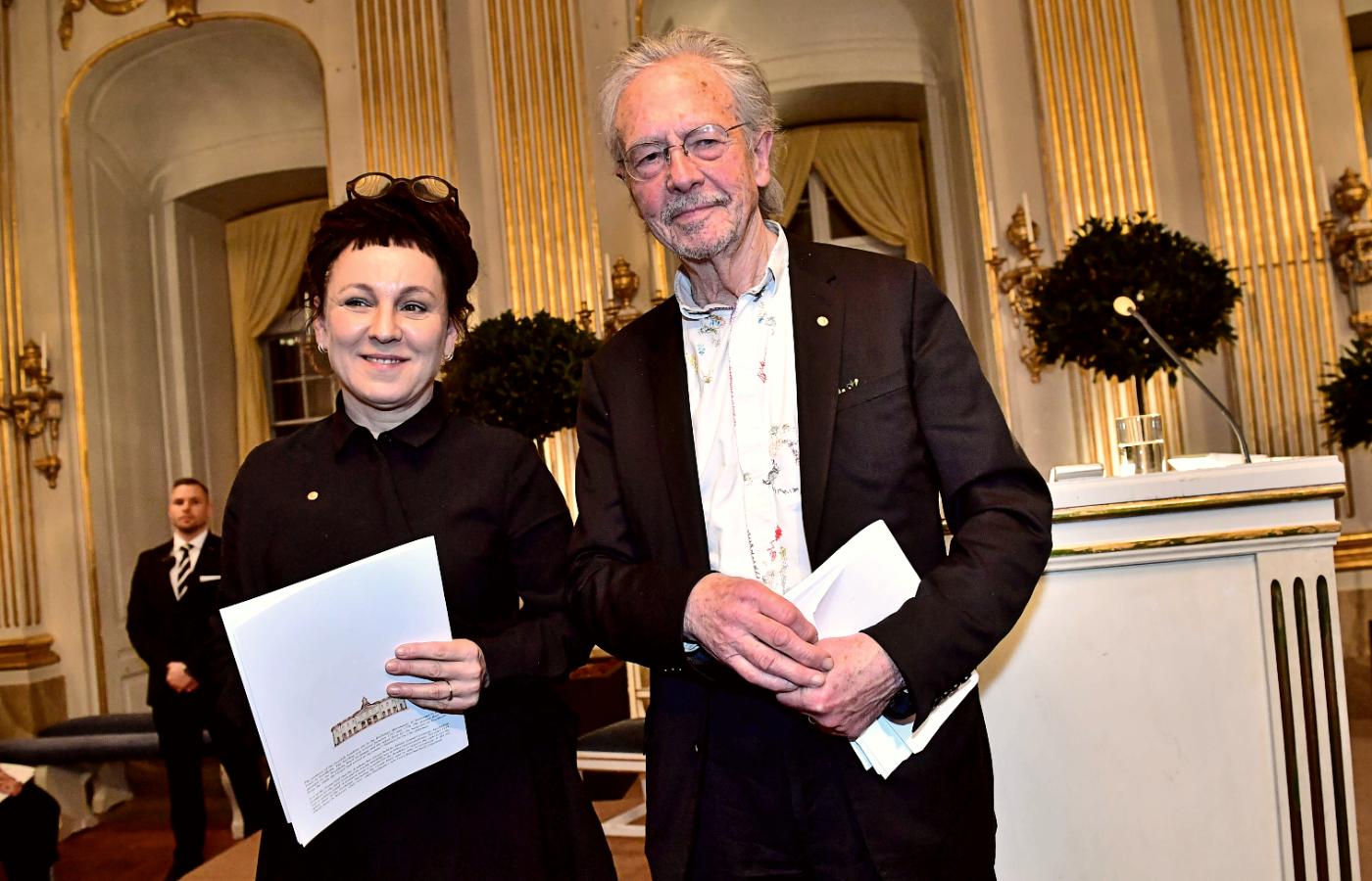 Olga Tokarczuk i Peter Handke w Akademii Szwedzkiej w Sztokholmie