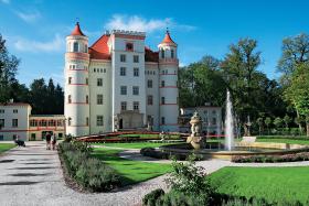 Jedna z ostatnich inwestycji Piotra Napierały, pałac w Wojanowie.