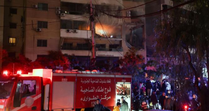 W ataku na biuro Hamasu na przedmieściach Bejrutu zginęło sześć osób, w tym jeden z przywódców Hamasu Saleh al-Aruri. Liban, 2 stycznia 2024 r.