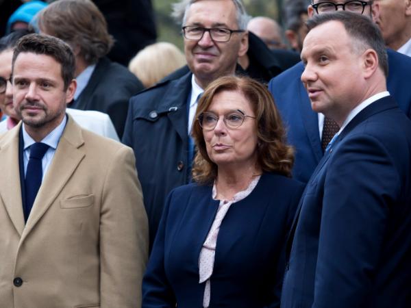 Warszawa, październik 2019 r. Rafał Trzaskowski, Małgorzata Kidawa-Błońska i Andrzej Duda podczas odsłonięcia pomnika Wojciecha Korfantego.