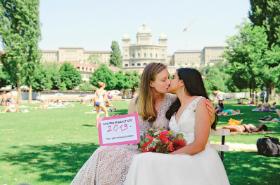 Ta para czeka na zawarcie małżeństwa – jedna z kampanii społecznych Operacji Libero.