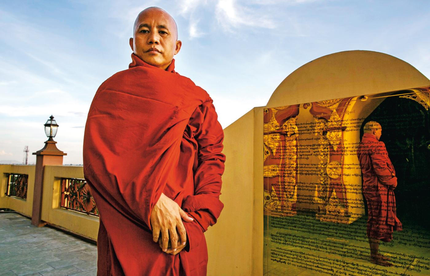 Ashin Wirathu - rośnie popularność tego buddyjskiego siewcy religijnej i rasowej nienawiści.