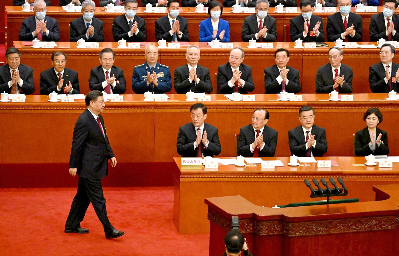 Podczas dorocznego zjazdu udawany chiński parlament formalnie wybrał Xi Jinpinga na trzecią kadencję prezydenta, jak potocznie określa się przewodniczącego Chińskiej Republiki Ludowej.