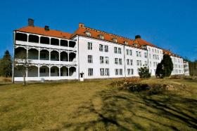 Kolmaarden, więzienie przerobione z dawnego sanatorium.