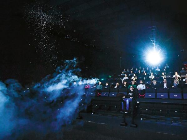 Koreański system 4DX wzbogaca seans o efekty specjalne, Kinepolis w Brukseli.