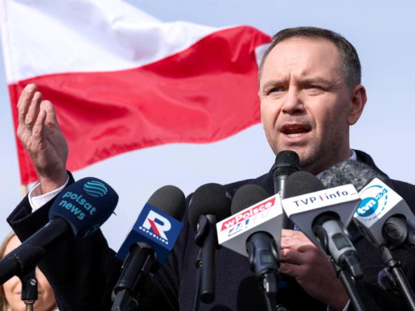 Aferę z mieszkaniem Nawrockiego można spuentować tak: opiekował się czy nie, spłacił czy nie, mieszkanie jest jego i tyle. Czysty zysk. Oprócz strat na honorze.