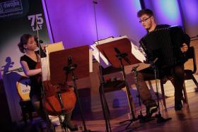 Podczas występu w Dwójce Polskiego Radia.