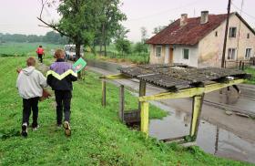 Czas zacząć poważną publiczną debatę na temat tego, jak racjonalnie wspierać ludzi naprawdę potrzebujących pomocy państwa.
