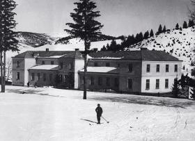 Schronisko w Rozłuczy, gdzie stacjonowali polscy dywersanci.