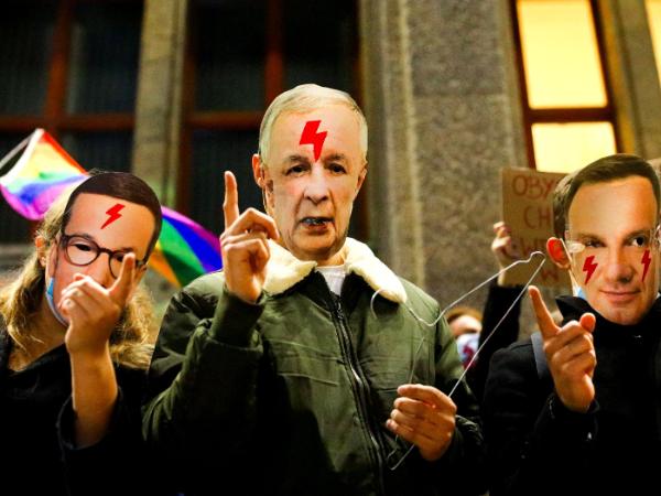 Uczestniczki strajku kobiet w Krakowie