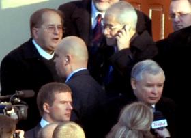 Z mediami o. Rydzyka po drodze od dawna jest wielu politykom. Ostatnio jednak to nie Jarosław Kaczyński, lecz Zbigniew Ziobro świętował w Toruniu 20-lecie istnienia Radia.