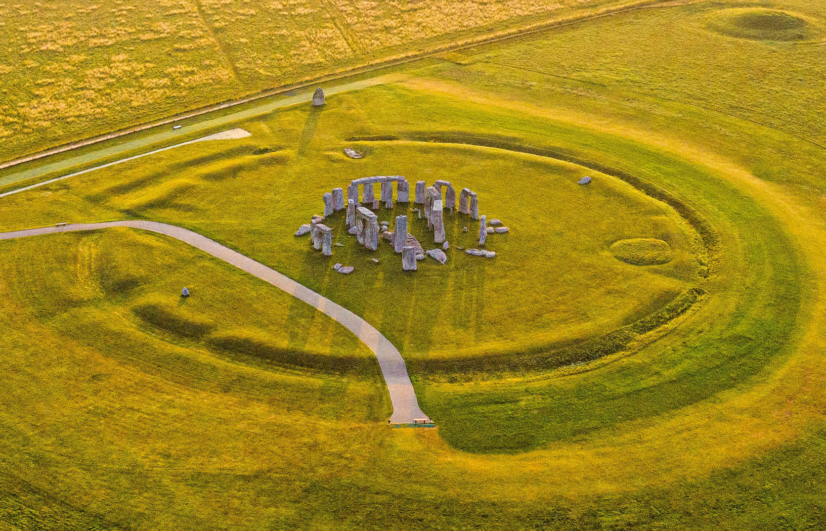 Stonehenge: krąg wiedzy i początków zrozumienia